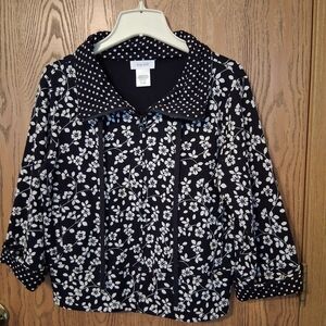 Kate Hill Black and White Floral Button Down Shirt